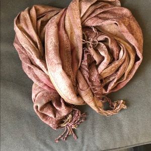 Patterned Peach Pashmina